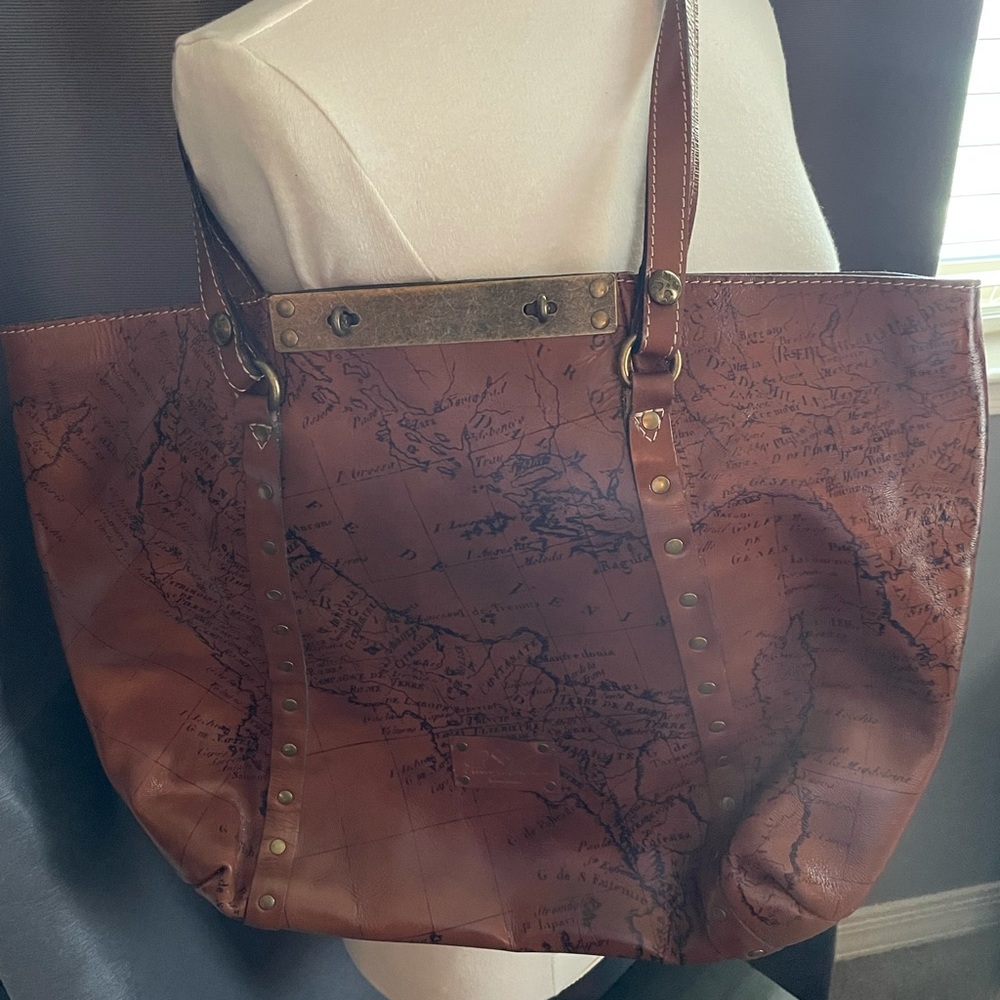 Patricia Nash map Tote